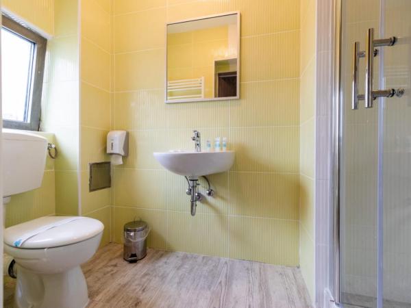 Four Roses : photo 6 de la chambre chambre double supérieure avec deux lits doubles