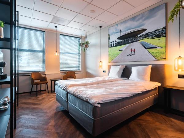 Onderwijshotel De Rooi Pannen Eindhoven : photo 4 de la chambre chambre lits jumeaux deluxe