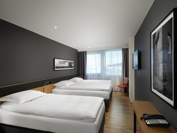Reykjavik Natura - Berjaya Iceland Hotels : photo 1 de la chambre chambre triple