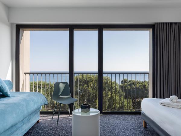 Grand Hotel Du Golfe - Spa & Gastronomie : photo 4 de la chambre chambre prestige avec vue sur la mer