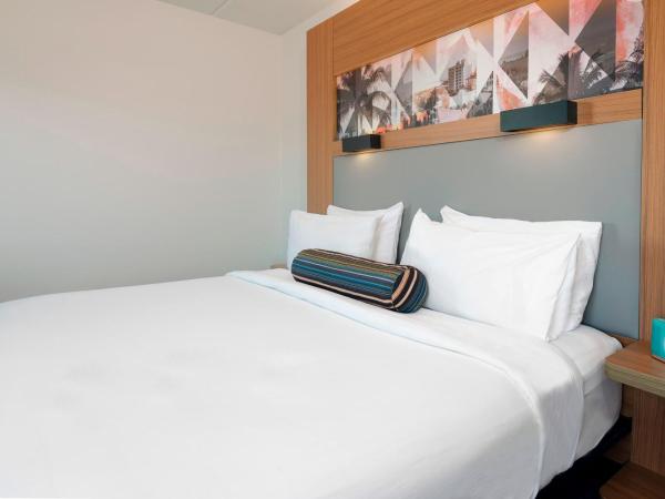 Aloft Jacksonville Airport : photo 2 de la chambre chambre lit king-size