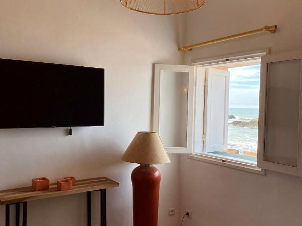 Hostel La Smala : photo 1 de la chambre chambre double avec salle de bains commune - vue sur mer