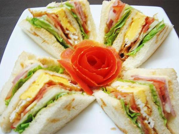 Lanta Cottage - SHA Plus : photo 2 de la chambre chambre familiale avec balcon