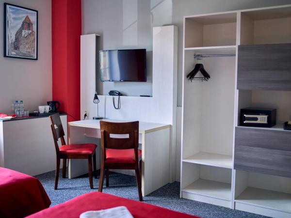 Hotel Przystanek Torun : photo 2 de la chambre chambre lits jumeaux