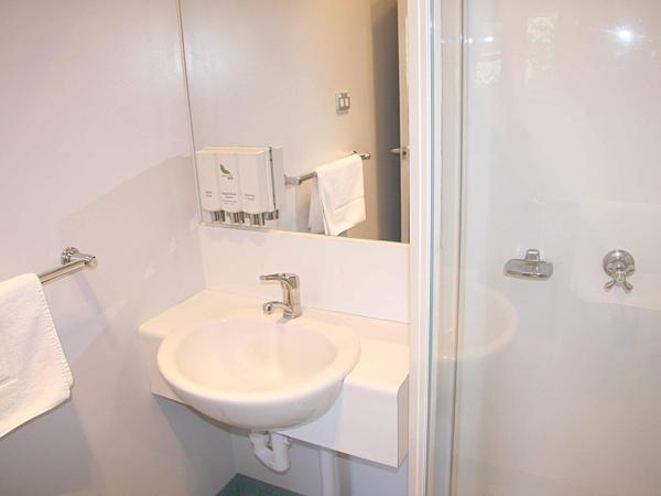 Waterfront Lodge Motel : photo 7 de la chambre chambre double – vue sur lac