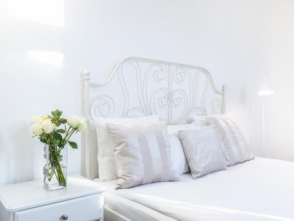 Riviera Residence Apartments : photo 9 de la chambre appartement 2 chambres avec salon