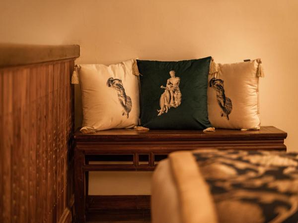 Hotel Penaga : photo 6 de la chambre chambre lits jumeaux hutton deluxe avec jacuzzi et balcon