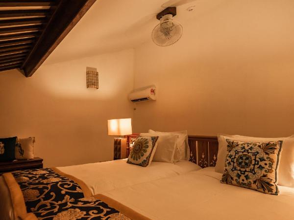 Hotel Penaga : photo 9 de la chambre chambre lits jumeaux hutton deluxe avec jacuzzi et balcon