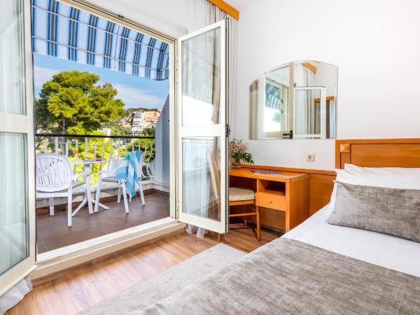 Hotel Splendid : photo 9 de la chambre chambre double/lits jumeaux - balcon et vue sur mer