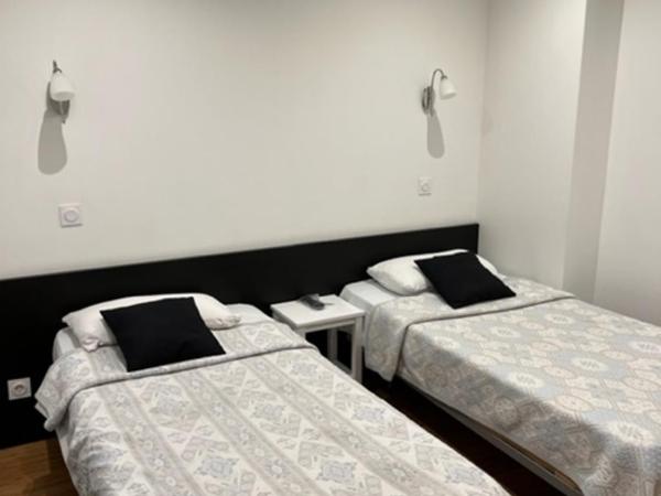 Hotel Luna Park : photo 1 de la chambre chambre lits jumeaux avec salle de bains privative