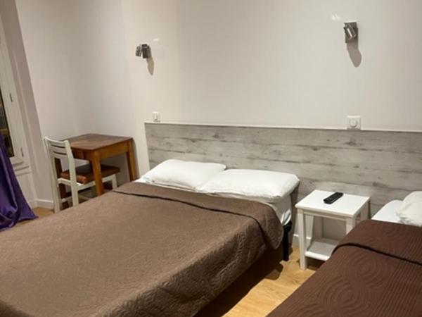 Hotel Luna Park : photo 2 de la chambre chambre triple avec salle de bains privative