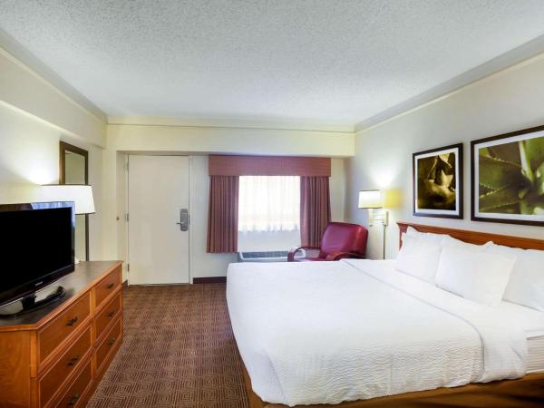 La Quinta Inn by Wyndham Austin Capitol / Downtown : photo 4 de la chambre chambre lit king-size