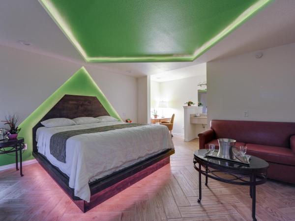 Romantic Inn & Suites : photo 10 de la chambre suite de rêve