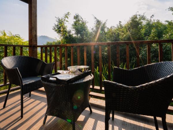 The Ananta Udaipur : photo 4 de la chambre chambre lit king-size avec balcon