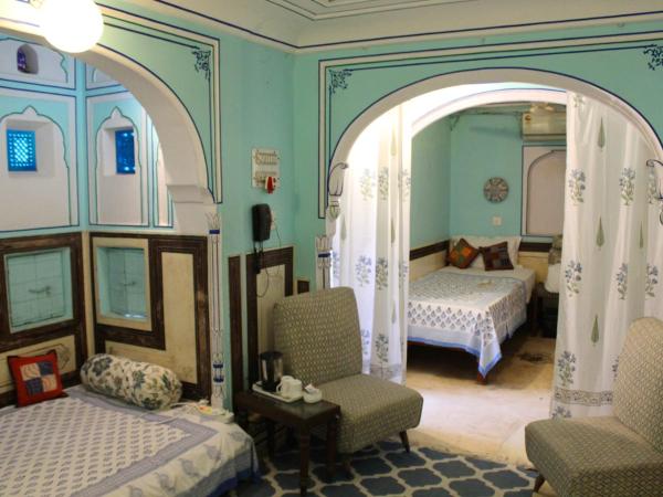 Jaipur Haveli : photo 5 de la chambre chambre triple avec salle de bains privative