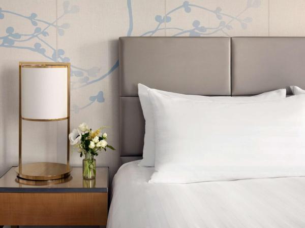 Shangri-La Sydney : photo 3 de la chambre hébergement lit king-size horizon opera house city avec accès au salon club