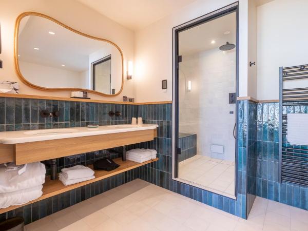 Hôtel Le Café de Paris : photo 2 de la chambre suite avec terrasse et hammam