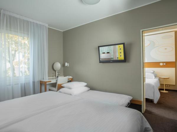 Hotel Golf Prague : photo 2 de la chambre chambre familiale supérieure