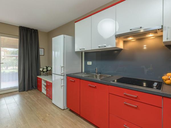 Apartment Complex Irena with Pool : photo 5 de la chambre appartement - rez-de-chaussée