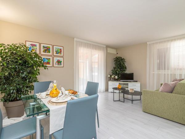 Apartment Complex Irena with Pool : photo 5 de la chambre appartement avec terrasse