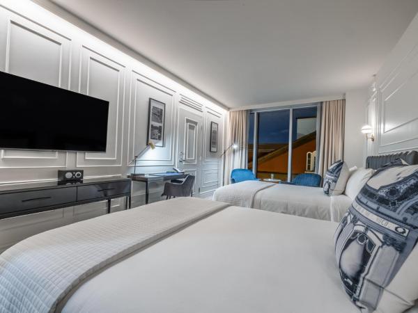 Le Capitole Hotel : photo 2 de la chambre chambre avec 2 grands lits queen-size