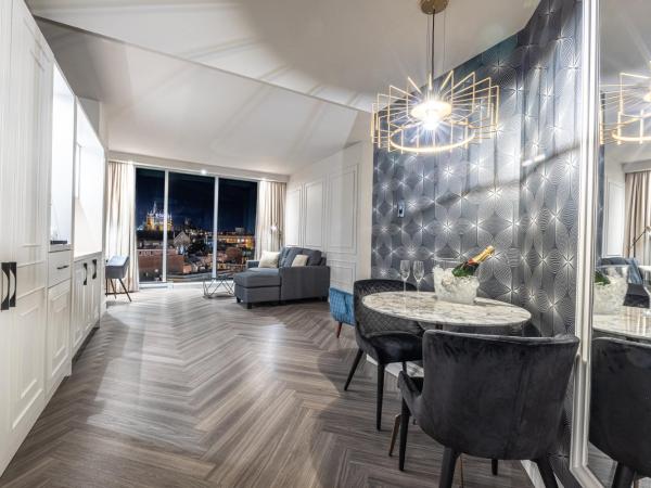 Le Capitole Hotel : photo 5 de la chambre suite lit king-size