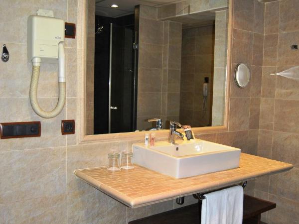 Roc Blanc Hotel & Spa : photo 1 de la chambre offre romantique - chambre double supérieure avec dîner spécial