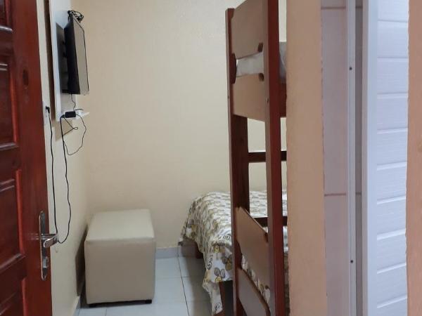 Pousada Restaurante Sol de Liz : photo 3 de la chambre chambre quadruple avec salle de bains