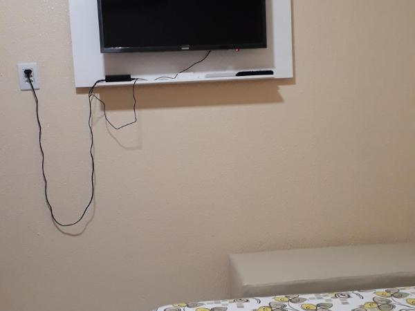 Pousada Restaurante Sol de Liz : photo 4 de la chambre chambre quadruple avec salle de bains