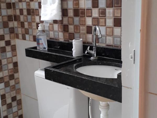 Pousada Restaurante Sol de Liz : photo 6 de la chambre chambre quadruple avec salle de bains