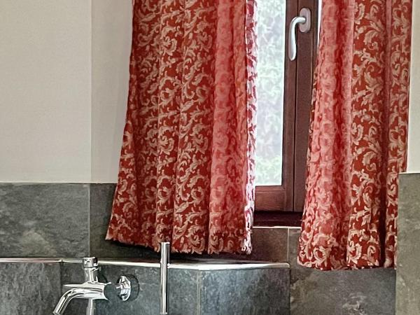 Poste Regie - Milan Guest House : photo 3 de la chambre chambre double avec baignoire spa