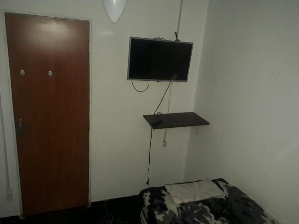 Hostel Gerais : photo 4 de la chambre chambre simple avec salle de bains commune