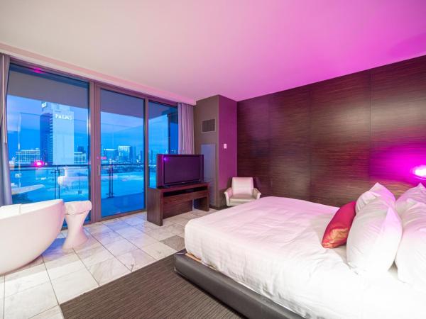 StripViewSuites Two-Bedroom Conjoined Suite at Palms Place : photo 1 de la chambre two-bedroom - strip view open balcony