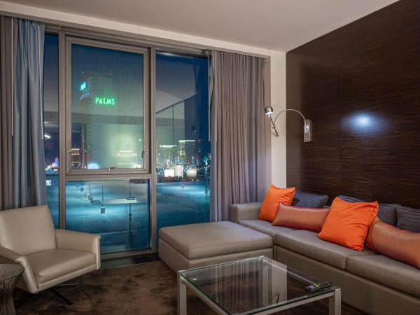 StripViewSuites Two-Bedroom Conjoined Suite at Palms Place : photo 7 de la chambre two-bedroom - strip view open balcony