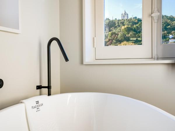 Flag Design Hotel : photo 4 de la chambre chambre double deluxe avec baignoire