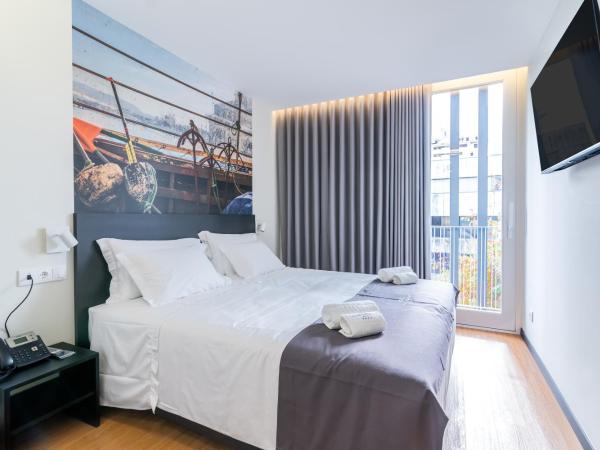 Flag Design Hotel : photo 1 de la chambre chambre double deluxe avec balcon