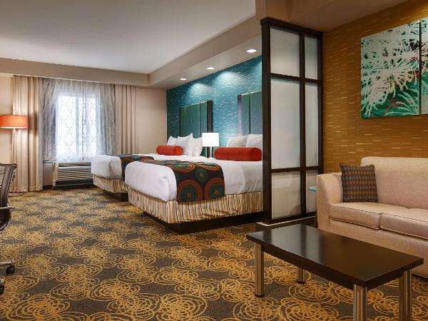 Best Western Premier Ashton Suites - Willowbrook : photo 1 de la chambre suite avec 2 lits queen-size et canapé-lit - non-fumeurs