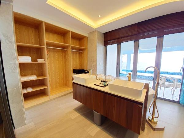 Pacific Regency Beach Resort, Port Dickson : photo 4 de la chambre seri menanti junior suite