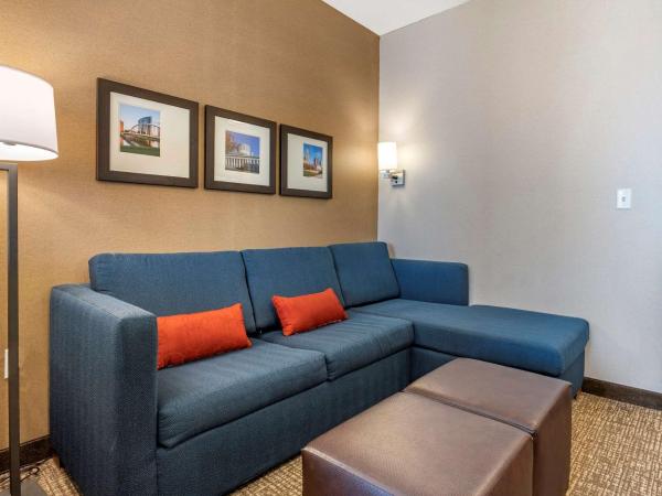 Comfort Suites Columbus Airport : photo 2 de la chambre suite lit king-size – non-fumeurs