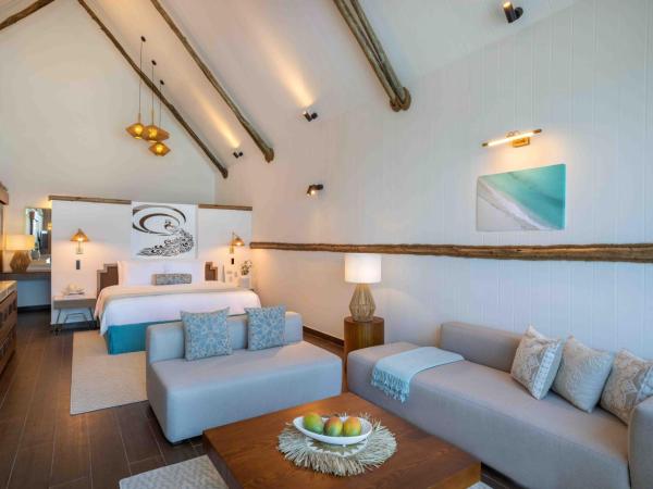 Anantara World Islands Dubai Resort : photo 3 de la chambre villa 1 chambre anantara avec piscine - côté plage et coucher de soleil