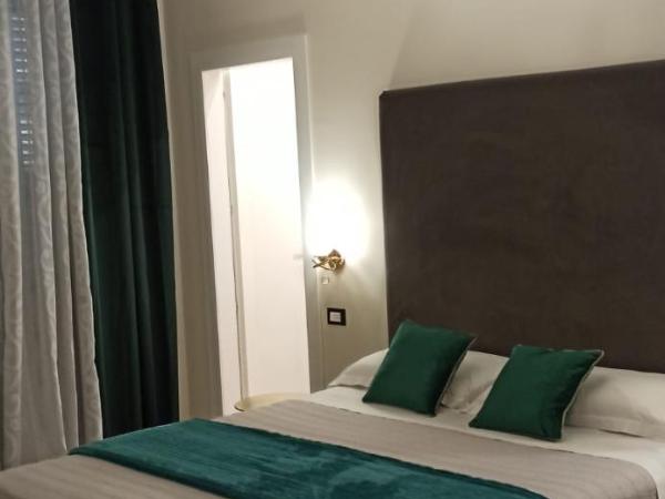 Amaris : photo 2 de la chambre chambre double avec salle de bains privative