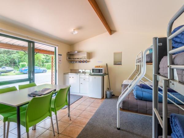 Blue Lake TOP 10 Holiday Park : photo 4 de la chambre chalet