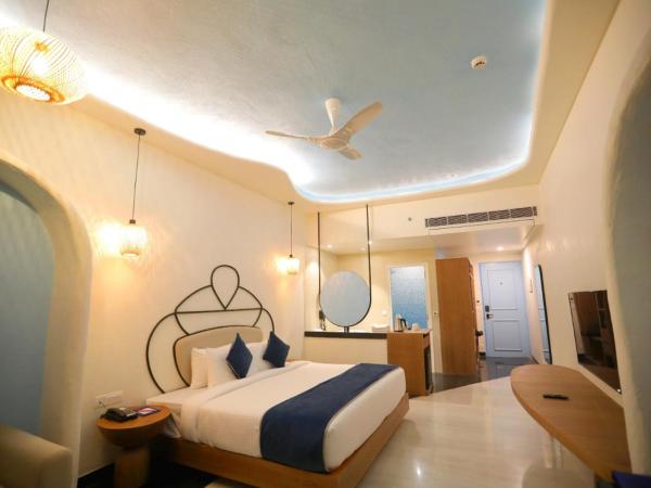 Ramee Royal Resort & Spa - Udaipur : photo 3 de la chambre luxueuse chambre king avec balcon