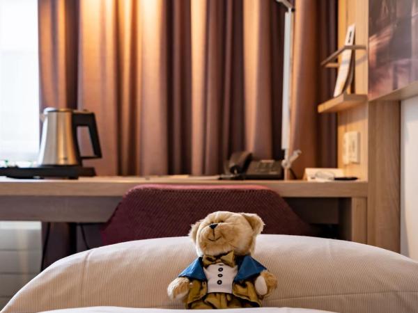 Essential by Dorint Basel City : photo 6 de la chambre chambre triple essential