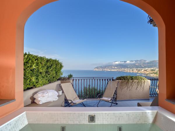 Hotel Belair : photo 1 de la chambre suite de luxe avec terrasse et vue sur la mer