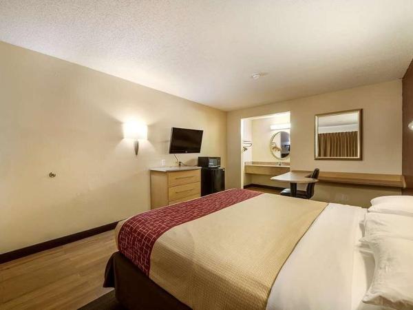 Travelodge by Wyndham San Antonio Lackland AFB North : photo 3 de la chambre chambre lit king-size - non-fumeurs