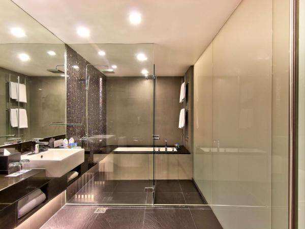 Park Plaza Bangkok Soi 18 : photo 6 de la chambre suite junior