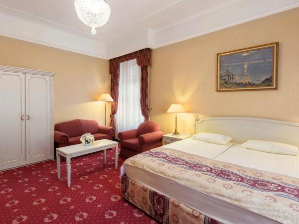 Danubius Hotel Astoria City Center : photo 2 de la chambre suite junior