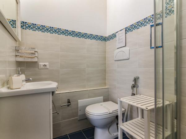 Alghero Roof Garden : photo 6 de la chambre chambre double avec balcon - vue sur mer