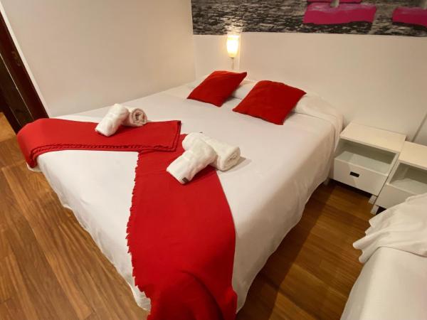 Pensión Koxka Bi : photo 8 de la chambre chambre double ou lits jumeaux